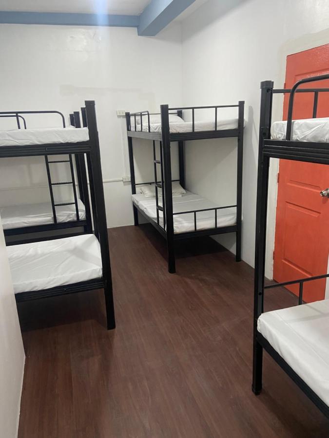 Lime Lite Manila Hostel Makati City ภายนอก รูปภาพ
