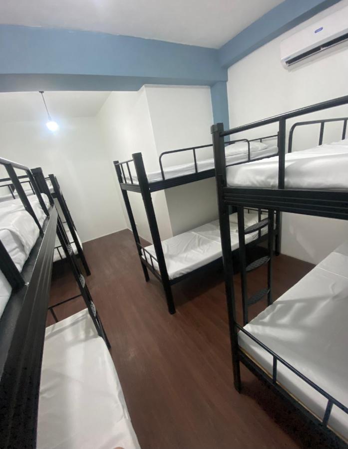 Lime Lite Manila Hostel Makati City ภายนอก รูปภาพ