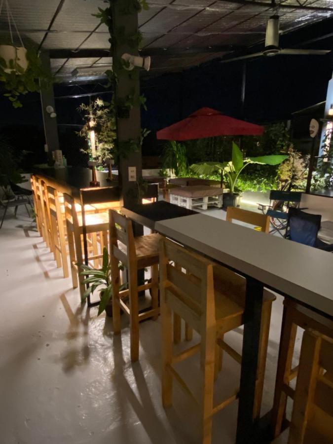 Lime Lite Manila Hostel Makati City ภายนอก รูปภาพ