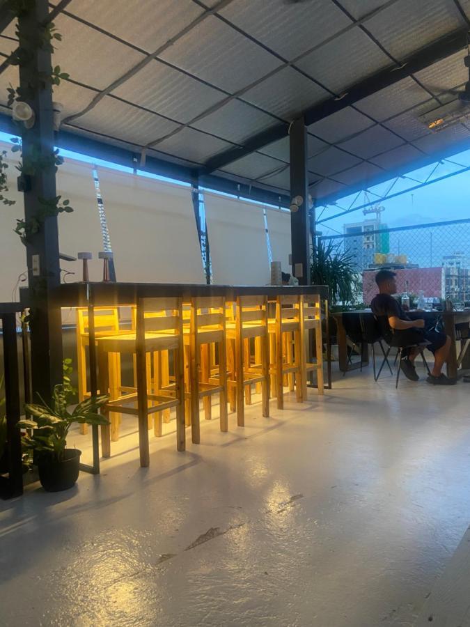 Lime Lite Manila Hostel Makati City ภายนอก รูปภาพ