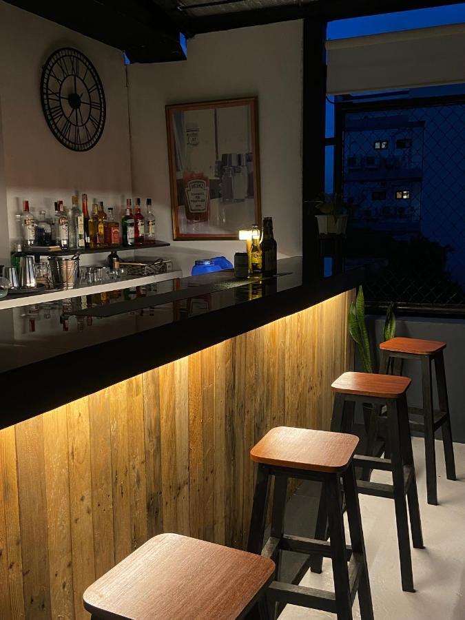 Lime Lite Manila Hostel Makati City ภายนอก รูปภาพ