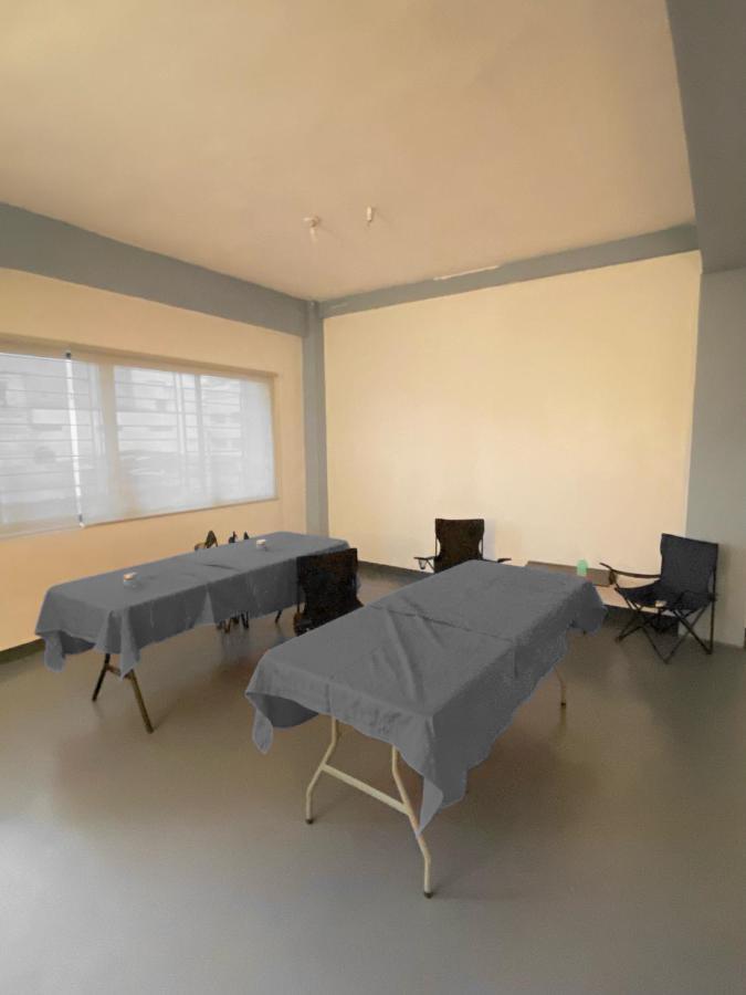 Lime Lite Manila Hostel Makati City ภายนอก รูปภาพ