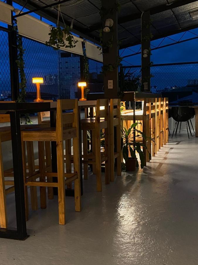 Lime Lite Manila Hostel Makati City ภายนอก รูปภาพ