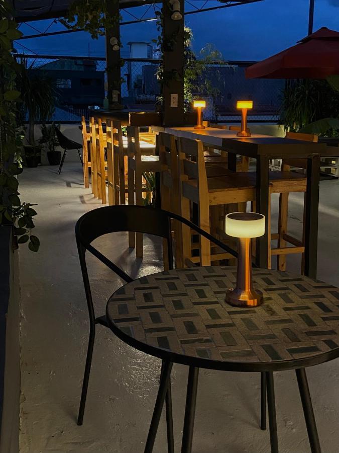 Lime Lite Manila Hostel Makati City ภายนอก รูปภาพ