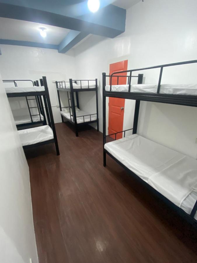 Lime Lite Manila Hostel Makati City ภายนอก รูปภาพ